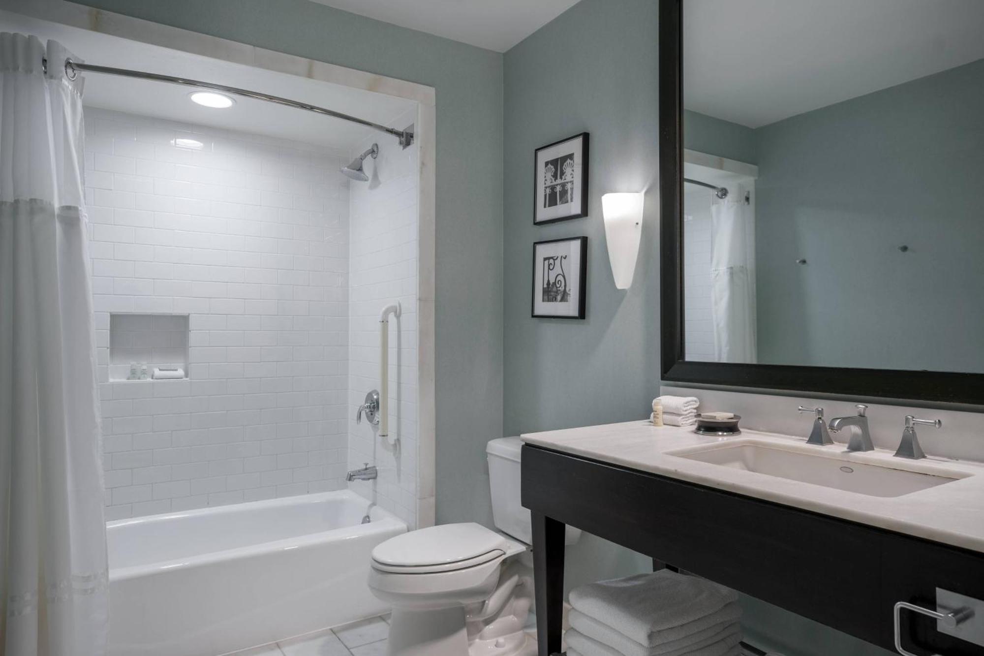 Renaissance New Orleans Pere Marquette French Quarter Area Hotel Экстерьер фото