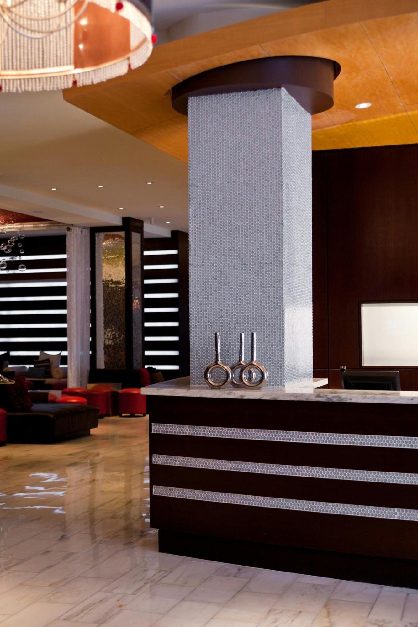 Renaissance New Orleans Pere Marquette French Quarter Area Hotel Экстерьер фото
