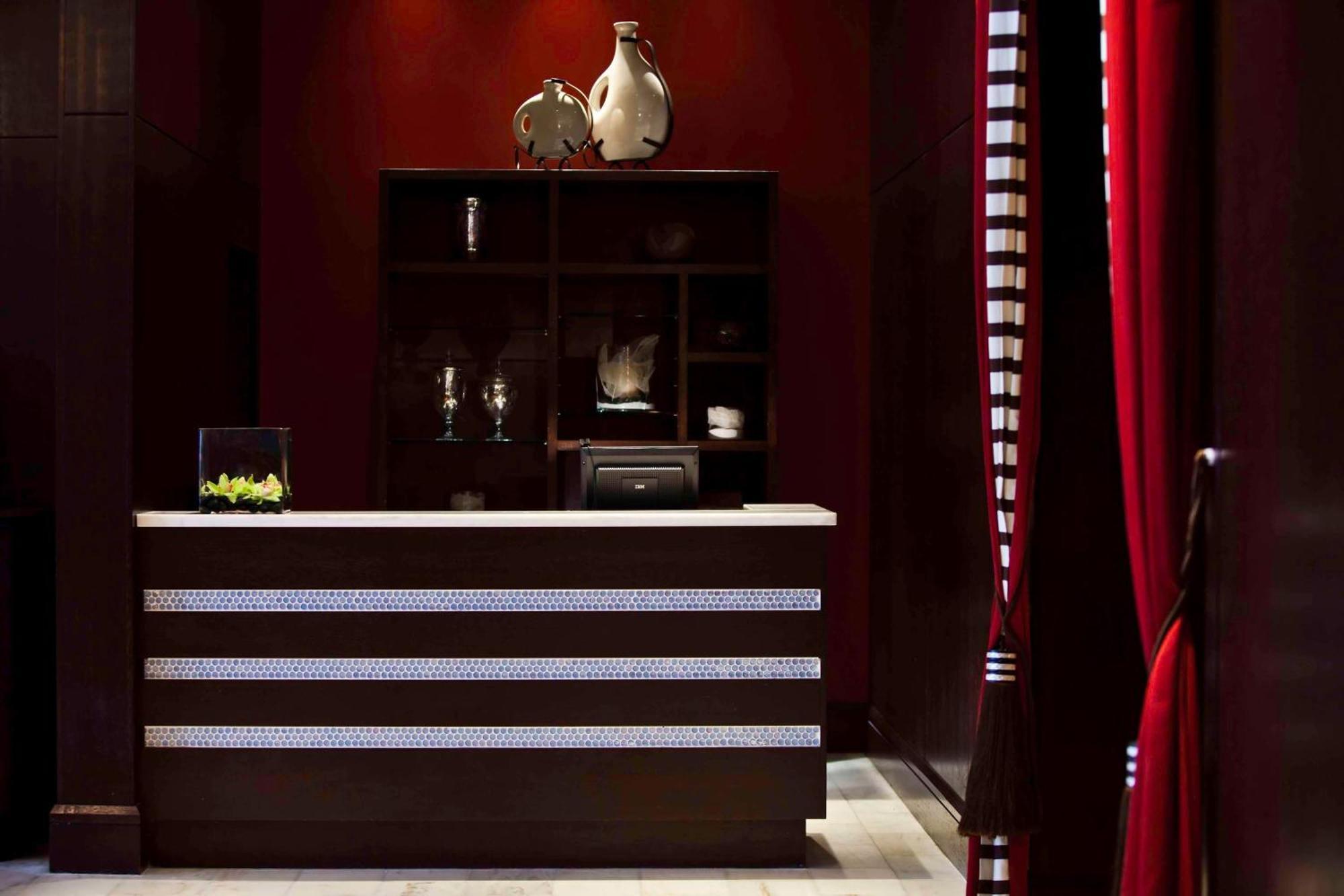 Renaissance New Orleans Pere Marquette French Quarter Area Hotel Экстерьер фото